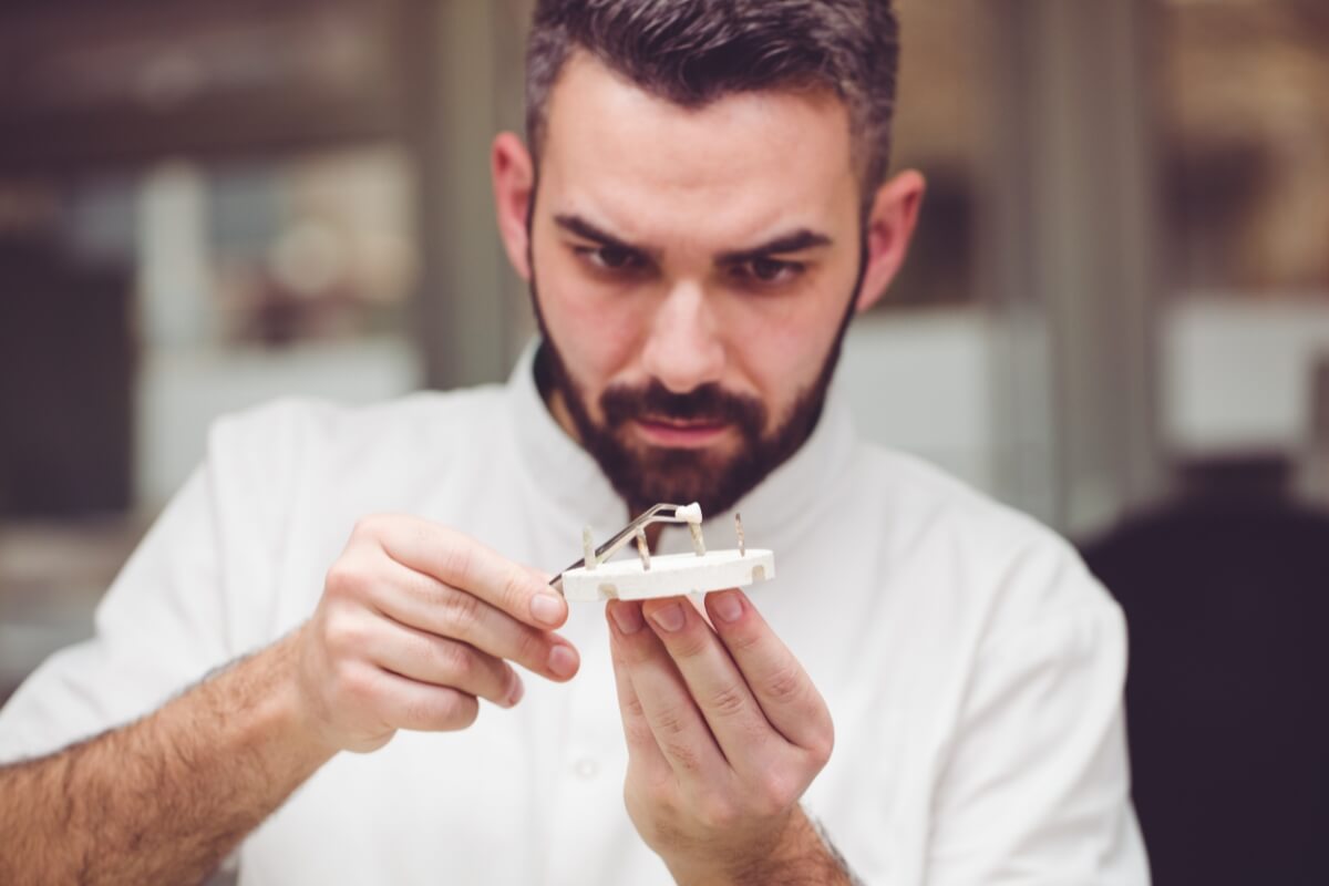 Dental-Technical-Working-Porcelain-Crowns Dental Technical Working On Porcelain Crowns